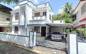 Mom'S Villa